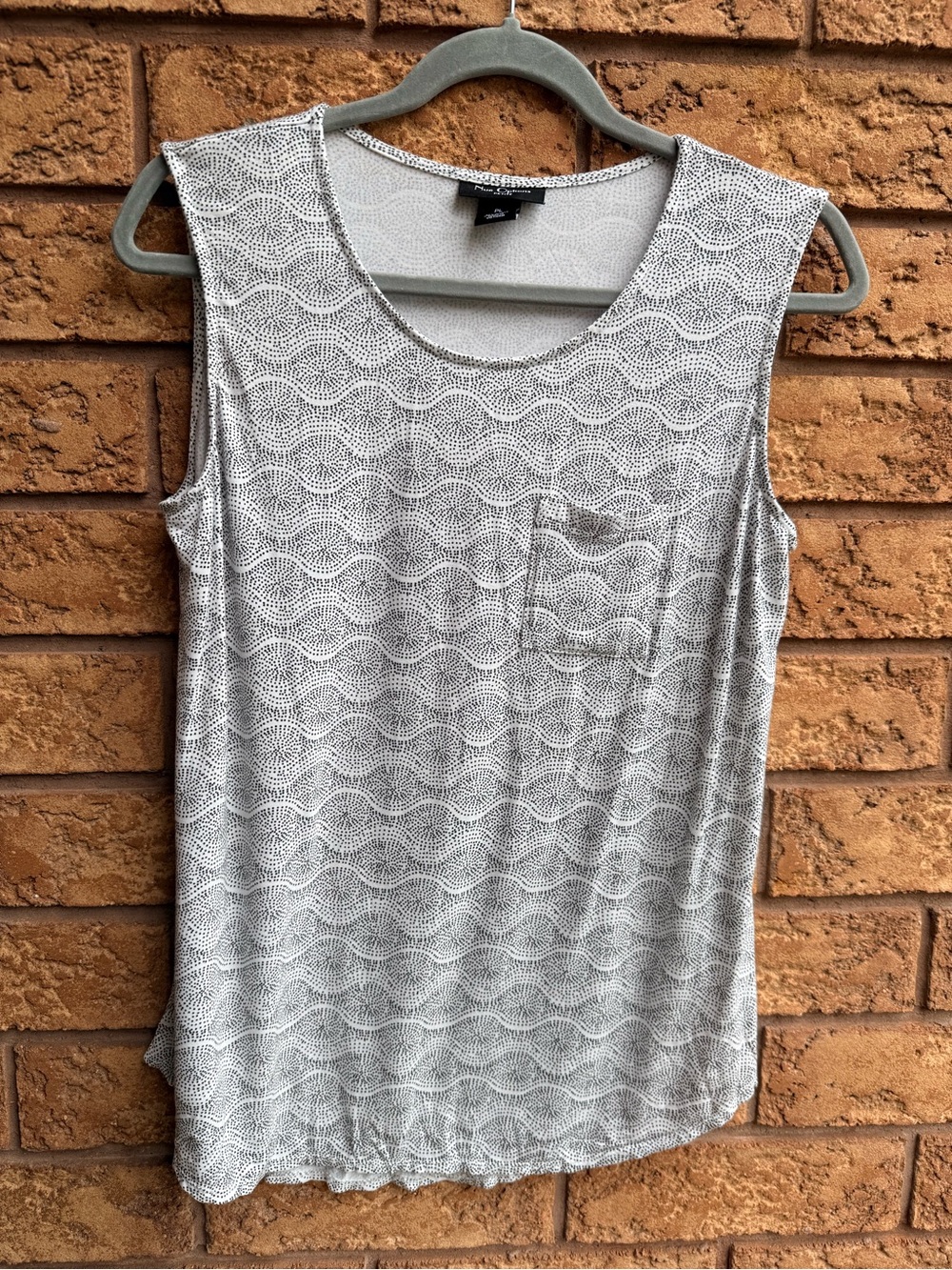 💫4/$25 • Nue Options Sleeveless Geometric Print Tank Top with Chest Pocket